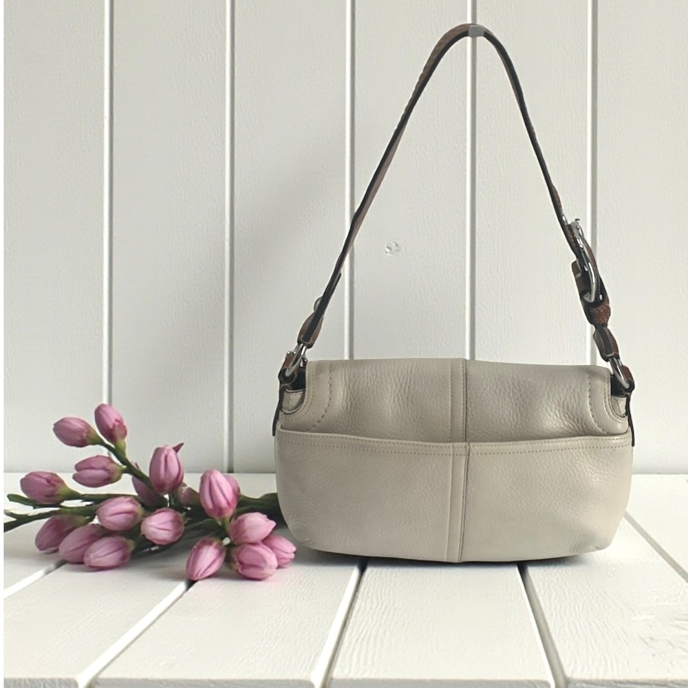 Coach Pebble Leather‎ Buckle Shoulder Bag – Ivory & Brown | F15105 - Picture 2 of 10